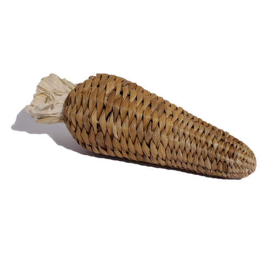 Natürliche große Bananenblatt-Karotte